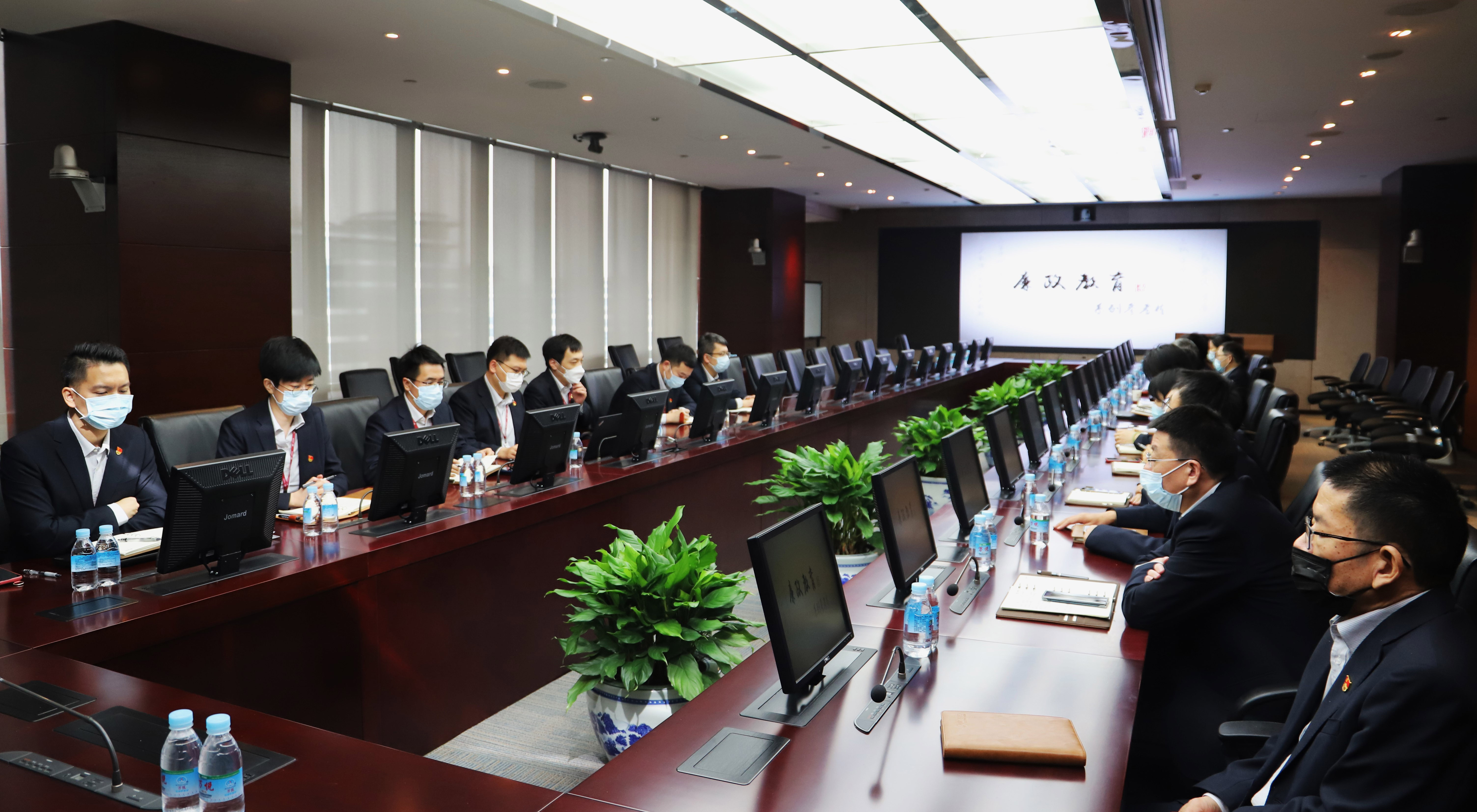 6815c8b089e2af677907497f9b7a447.jpg 6815c8b089e2af677907497f9b7a447.jpg